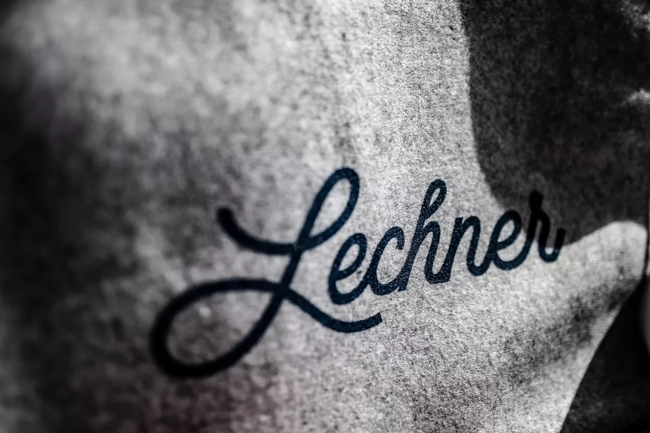 

<!-- THEME DEBUG -->
<!-- THEME HOOK: 'field' -->
<!-- FILE NAME SUGGESTIONS:
   ▪️ field--node--title--projekt.html.twig
   ✅ field--node--title.html.twig
   ▪️ field--node--projekt.html.twig
   ▪️ field--title.html.twig
   ▪️ field--string.html.twig
   ▪️ field.html.twig
-->
<!-- 💡 BEGIN CUSTOM TEMPLATE OUTPUT from 'themes/custom/oya/templates/field--node--title.html.twig' -->
Lechner
<!-- END CUSTOM TEMPLATE OUTPUT from 'themes/custom/oya/templates/field--node--title.html.twig' -->

