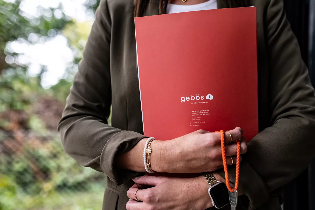 

<!-- THEME DEBUG -->
<!-- THEME HOOK: 'field' -->
<!-- FILE NAME SUGGESTIONS:
   ▪️ field--node--title--projekt.html.twig
   ✅ field--node--title.html.twig
   ▪️ field--node--projekt.html.twig
   ▪️ field--title.html.twig
   ▪️ field--string.html.twig
   ▪️ field.html.twig
-->
<!-- 💡 BEGIN CUSTOM TEMPLATE OUTPUT from 'themes/custom/oya/templates/field--node--title.html.twig' -->
Gebös
<!-- END CUSTOM TEMPLATE OUTPUT from 'themes/custom/oya/templates/field--node--title.html.twig' -->

