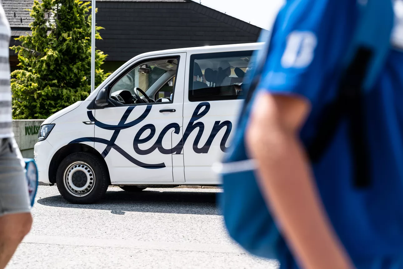 

<!-- THEME DEBUG -->
<!-- THEME HOOK: 'field' -->
<!-- FILE NAME SUGGESTIONS:
   ▪️ field--node--title--projekt.html.twig
   ✅ field--node--title.html.twig
   ▪️ field--node--projekt.html.twig
   ▪️ field--title.html.twig
   ▪️ field--string.html.twig
   ▪️ field.html.twig
-->
<!-- 💡 BEGIN CUSTOM TEMPLATE OUTPUT from 'themes/custom/oya/templates/field--node--title.html.twig' -->
Lechner
<!-- END CUSTOM TEMPLATE OUTPUT from 'themes/custom/oya/templates/field--node--title.html.twig' -->

